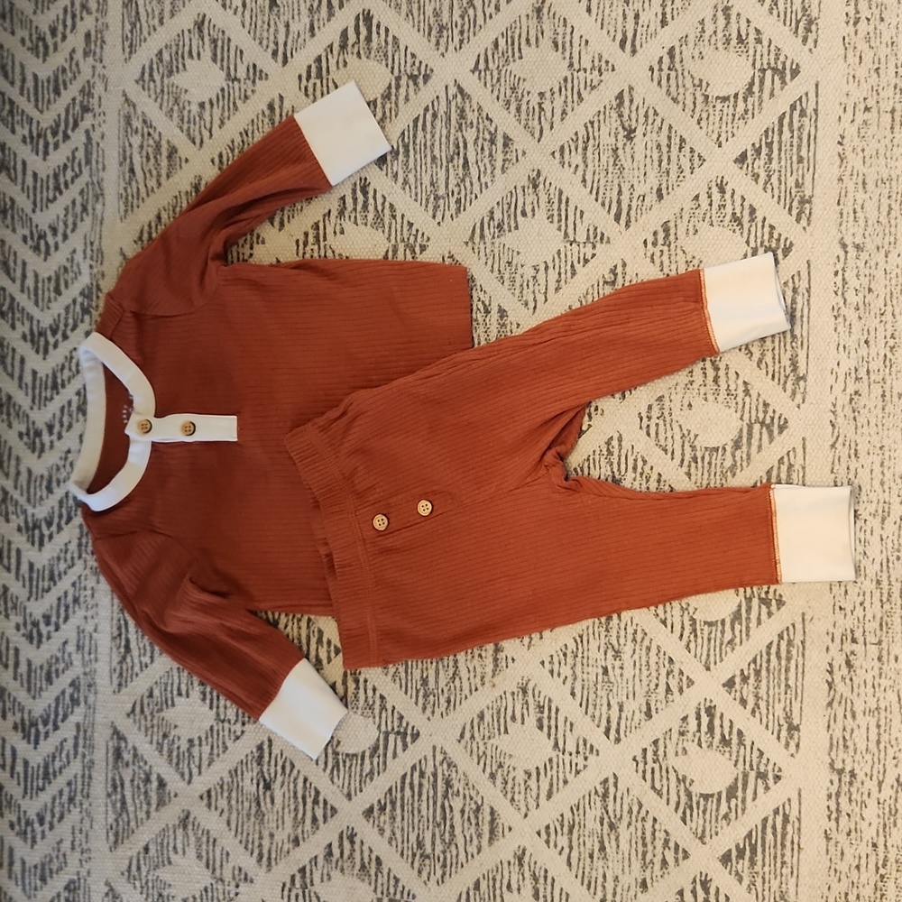 Cat and Jack Baby 2 Piece set 6-9 Months